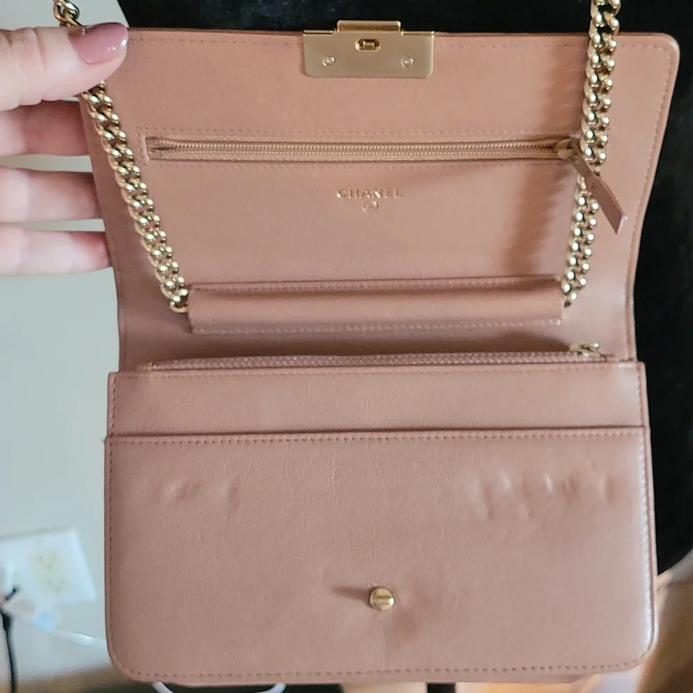 SOLD ๐ Chanel WOC Nude pink wallet on Chain - Picture 6 of 16